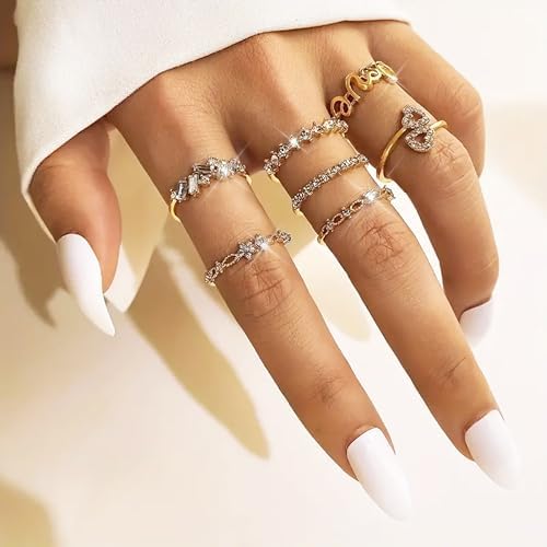 Gold Stackable Rings for Women Teen Girl Gifts Trendy Stuff Simple Star Moon Heart Knuckle Ring Set Boho Cute Stuff Gold Ring Pack Jewelry Birthday Christmas Gifts 2025 Stocking Stuffers