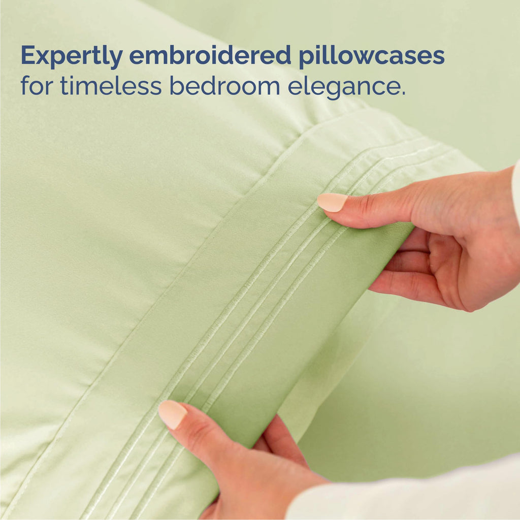 Queen Size 4 Piece Sheet Set - Comfy Breathable & Cooling Sheets - Hotel Luxury Bed Sheets for Women & Men - Deep Pockets, Easy-Fit, Soft & Wrinkle Free Sheets - Light Sage Green Oeko-Tex Bed Sheets