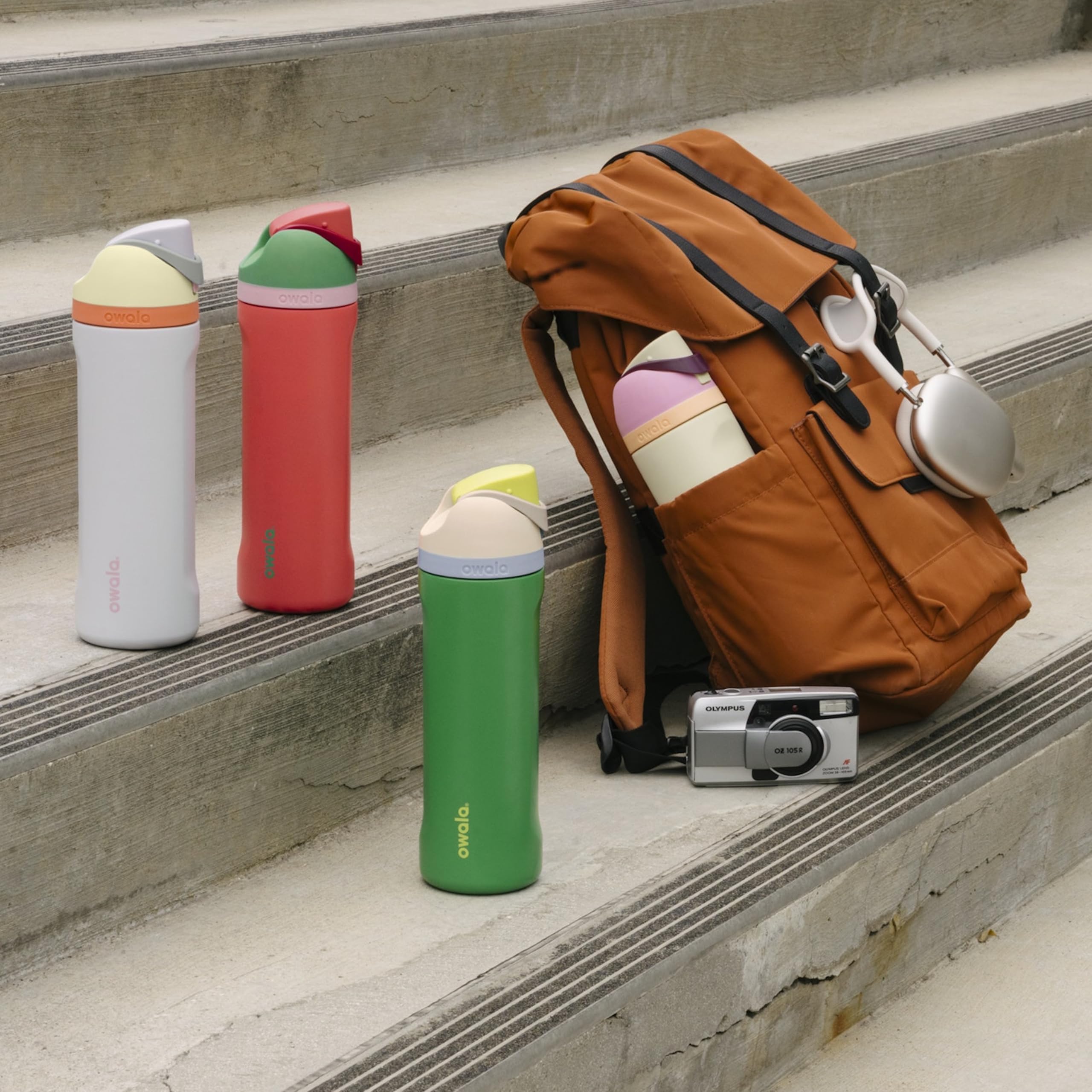 Owala FreeSip Insulated Stainless Steel Water Bottle with Straw for Sports and Travel, BPA-Free, 24oz, Dreamy Field